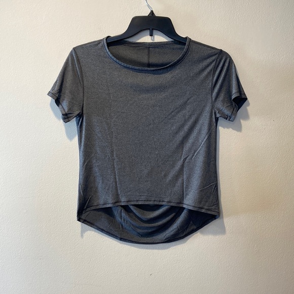 Lululemon brand Gray athlete is athletic women’s sport top exercise gym, size 4 - Picture 1 of 5